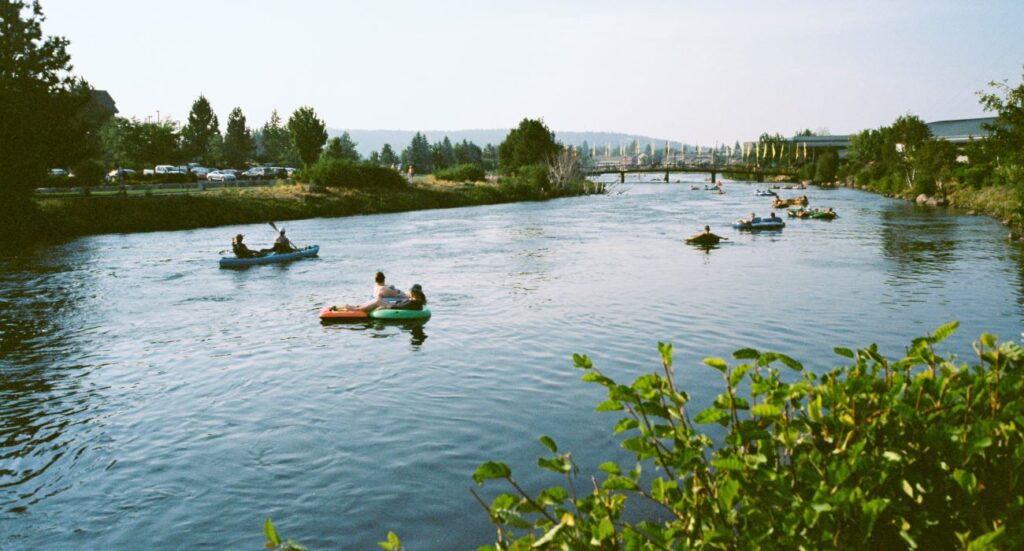 People floating the Descutes River in Bend.