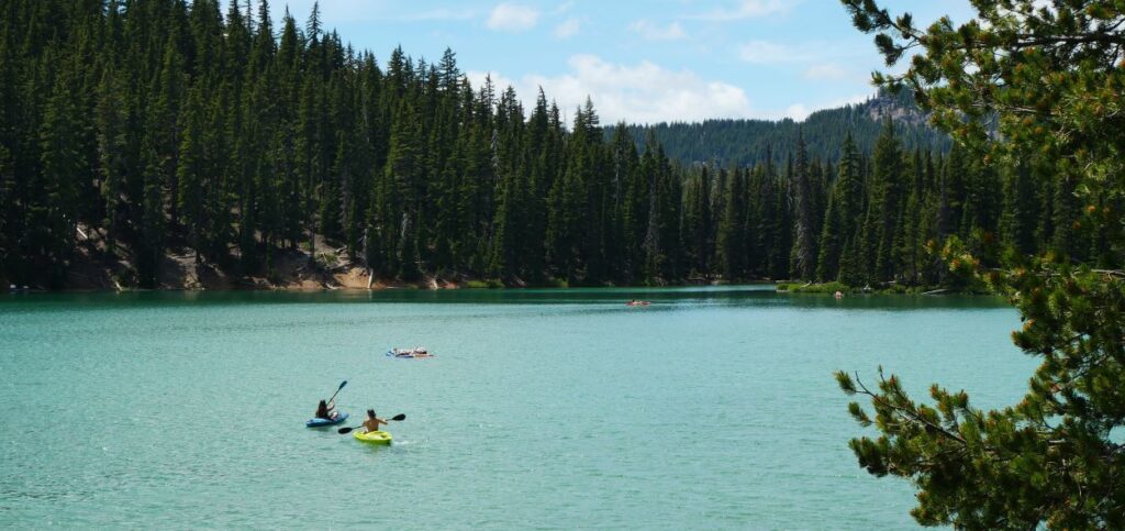 Kayakers on Devils Lake near Bend.