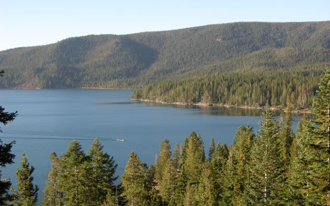 Paulina Lake Hiking Views