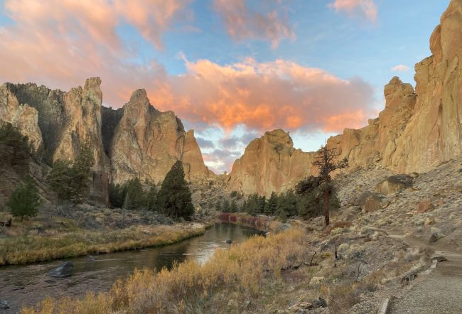 Hiking at Smith Rock State Park