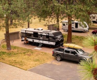 RVs at Sun Outdoors Bend. One of the top RV parks in Bend Oregon.