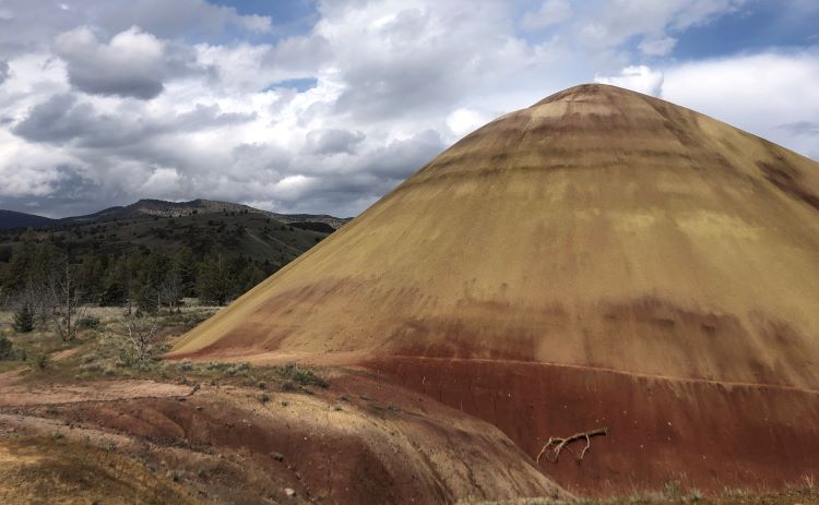 Painted Hills Hiking