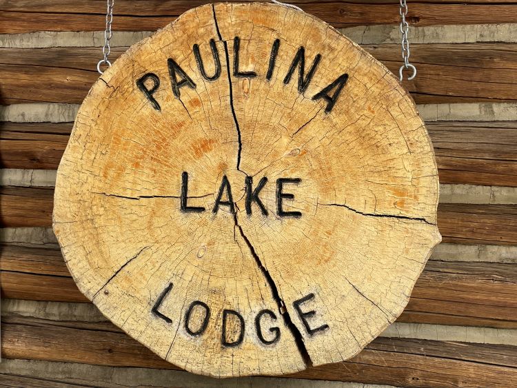 Paulina Lake Lodge