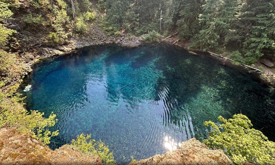 A view of the deep blue color of Blue Pool along the McKenzie River Trail.