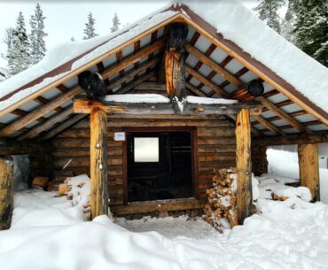 One of the warming huts at Edisson Butte Sno Park.