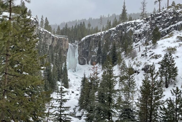 Skyliner Sno Park. Tumalo Falls in the winter.