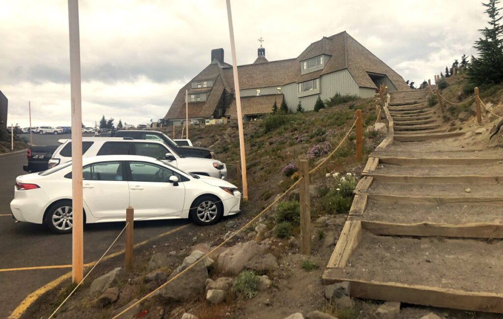 Cars at the parking lot at Timberline Lodge.