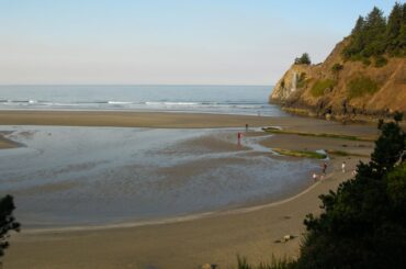 Views of Agate Beach and part of Yaquina Head.