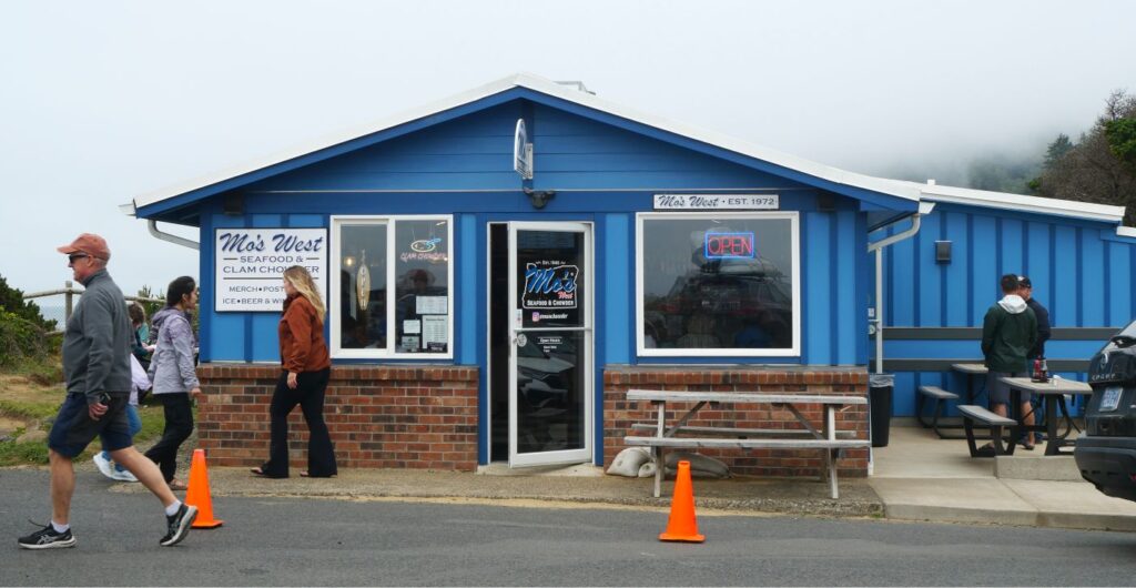 The entrance to Mo's Seafood and Chowder restaurant at Otter Rock.