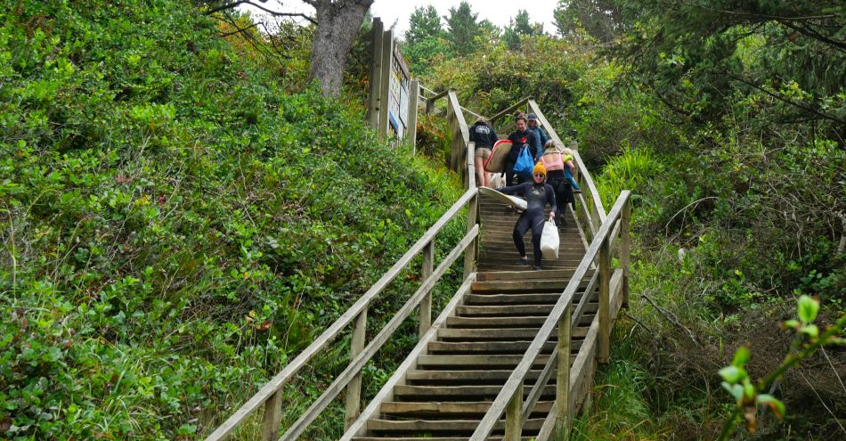 The staircase to access Otter Rock Beach from the parking lot.