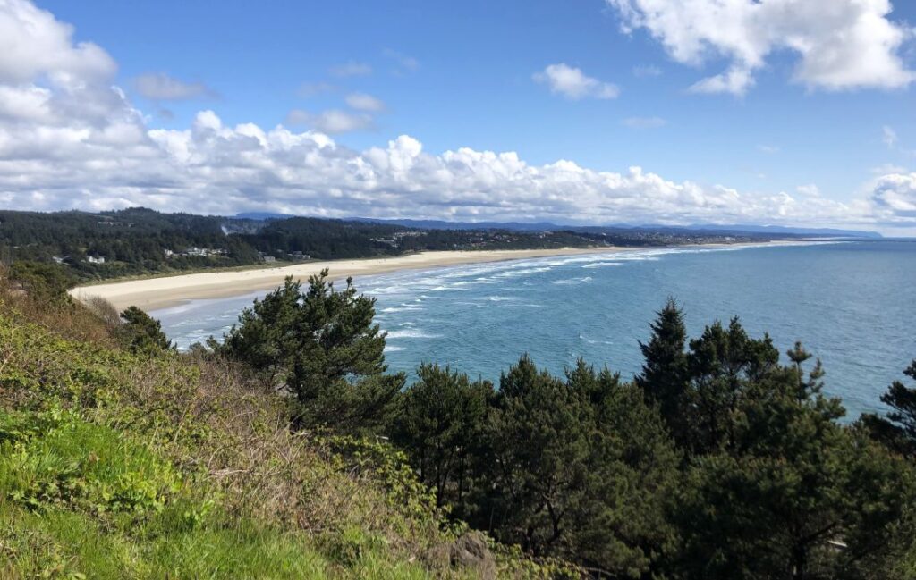 Views from the Yaquina Head Outstanding Natural Area of Agate Beach Oregon stretching to the south.