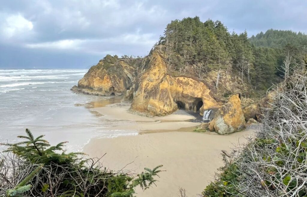 Views of the rock formations at Hug Point near Cannon Beach.